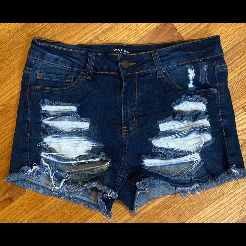 💙Wax Jeans tattered denim shorts, size M, EUC!